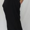 Xenia design bij Sjazz, Zwarte jurk van Xenia, zwarte jurk met cape