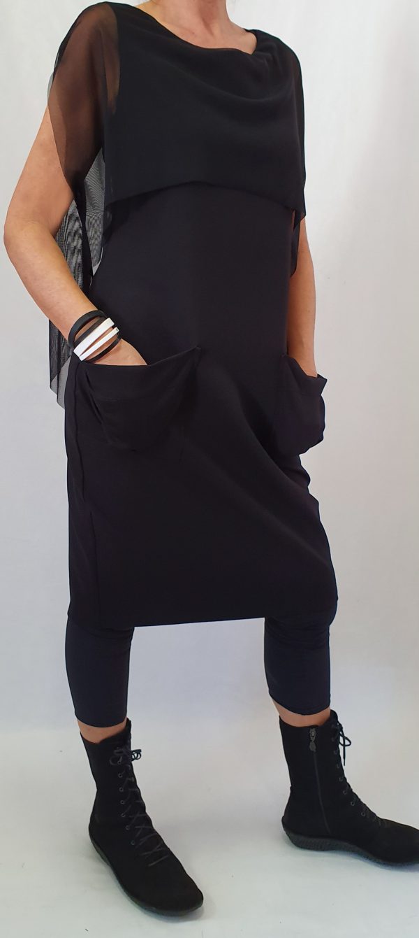 lange zwarte jurk, Xenia Design, Xenia Design bij Sjazz, Zwarte jurk van Xenia Design