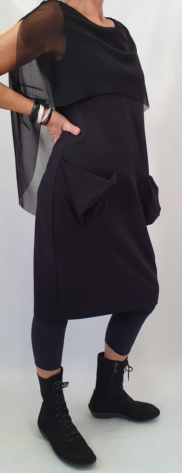 lange zwarte jurk, Xenia Design, Xenia Design bij Sjazz, Zwarte jurk van Xenia Design
