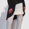 #Sjazz design#, # elsewhere#, # Blouse#, # Lange blouse# , #zwarte blouse#, # Off white blouse#, # Broek met rokje#, #Off white broek#, # aparte riem# # Zwarte broek#, # Aparte kleding#, # bijzondere mode#