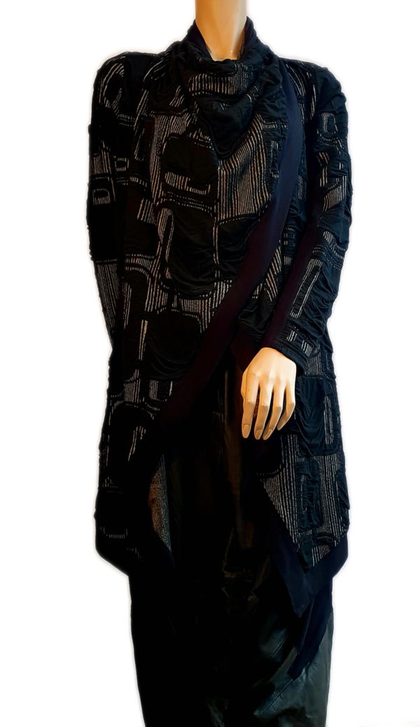 Lucelia vest Elsewhere